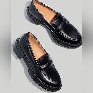 The Bradley Lugsole Loafer in Leather (7)